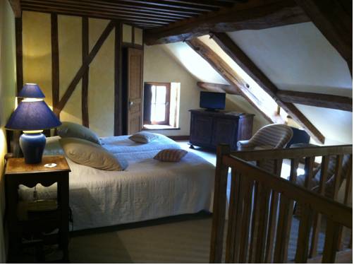 Imagen de la habitación del Hotel Le Hameau De Barboron. Foto 6