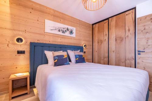 Imagen de la habitación del Hotel Le Hameau des Oursons. Foto 17
