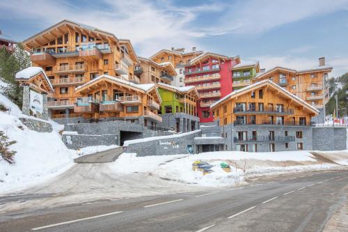 Imagen general del Hotel Le Hameau des Oursons. Foto 10