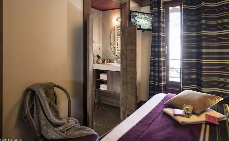 Imagen de la habitación del Hotel Le Hameau du Kashmir, Les Belleville. Foto 17