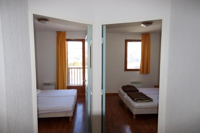 Imagen de la habitación del Hotel Le Hameau du Puy. Foto 11