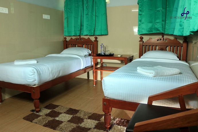 Imagen de la habitación del Hotel Le Holiday Inn. Foto 9