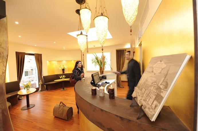 Imagen de los interiores del Hotel Le Isole. Foto 13