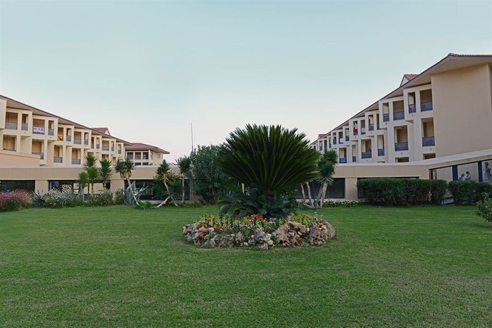 Imagen de los exteriores del Hotel Le Jardin Resort Holiday Village. Foto 11
