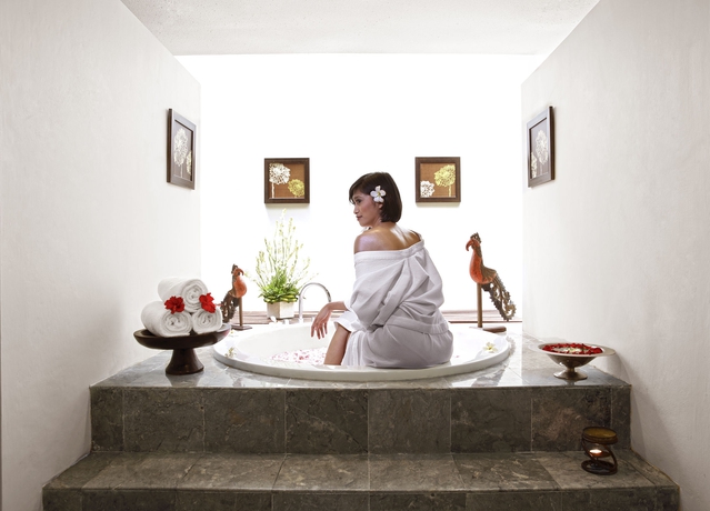 Imagen de la piscina del Hotel Le Jardin Villas Seminyak - Chse Certified. Foto 14