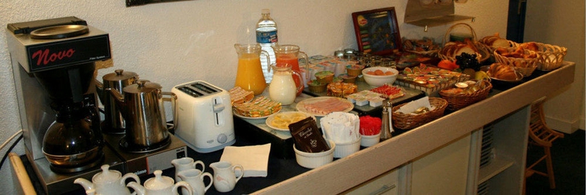 Imagen del bar/restaurante del Hotel Le Jersey. Foto 2