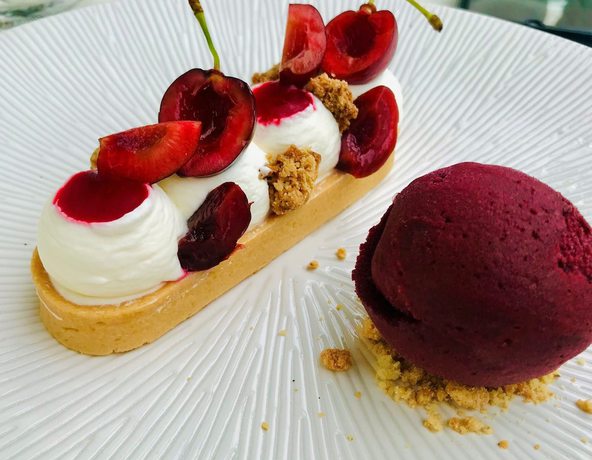 Imagen del bar/restaurante del Hotel Le Jules Verne. Foto 7