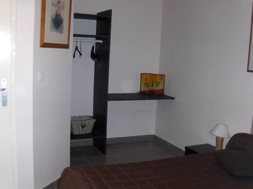 Imagen de la habitación del Hotel Le Juliano. Foto 6