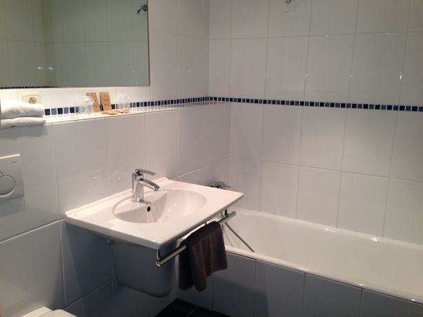 Imagen de los interiores del Hotel Le Jura. Foto 11