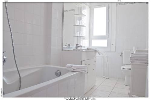 Imagen de la habitación del Hotel Le Kallist&eacute;. Foto 3