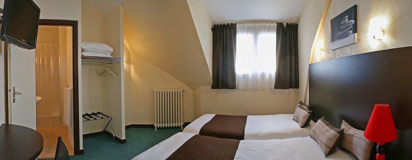 Imagen de la habitación del Hotel Le Keroman. Foto 7