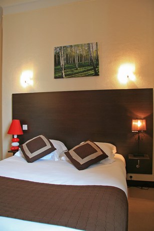 Imagen de la habitación del Hotel Le Keroman. Foto 11