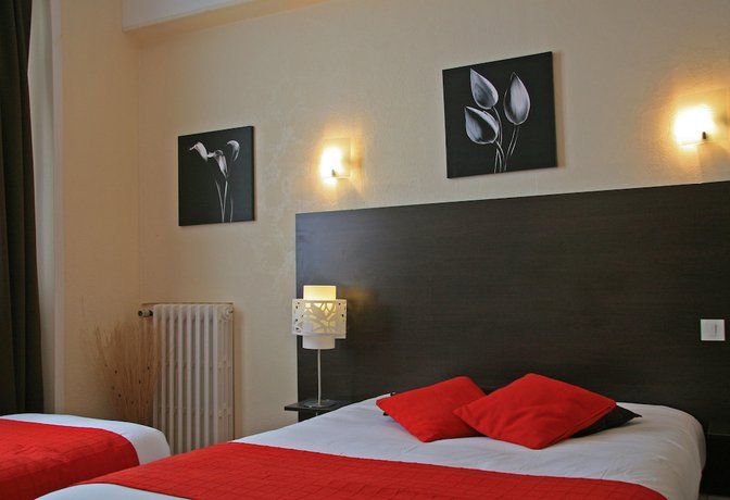 Imagen de la habitación del Hotel Le Keroman. Foto 16