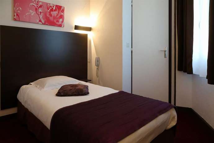 Imagen de la habitación del Hotel Le Keroman. Foto 18