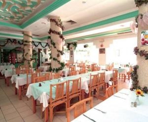 Imagen del bar/restaurante del Hotel Le Khalife. Foto 2