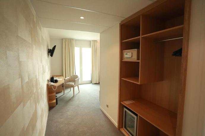 Imagen de la habitación del Hotel Le Konine. Foto 13