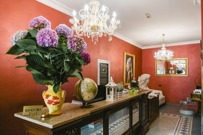 Imagen de los interiores del Hotel Le Lanterne. Foto 20