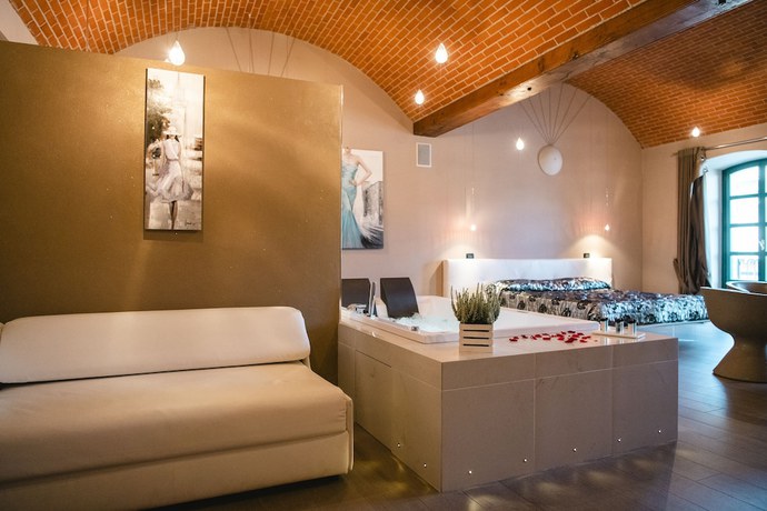 Imagen de la habitación del Hotel Le Lanterne. Foto 15