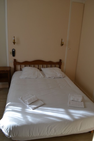 Imagen de la habitación del Hotel Le Lanthenay. Foto 10