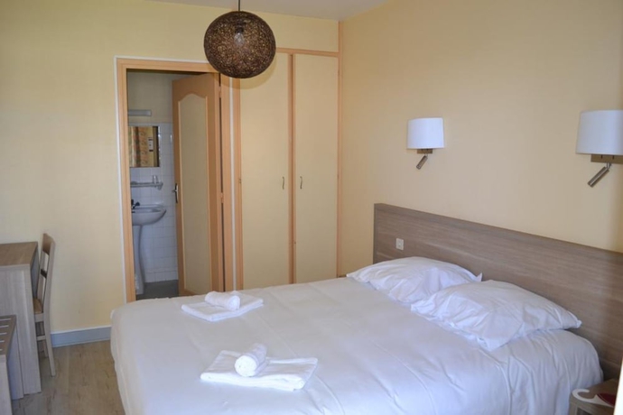 Imagen de la habitación del Hotel Le Lanthenay. Foto 14