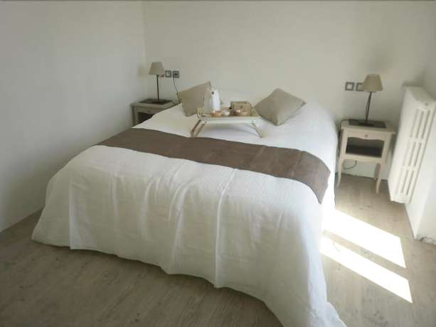 Imagen de los exteriores del Hotel Le Lascaux. Foto 19