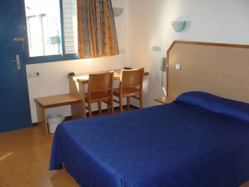 Imagen de la habitación del Hotel Le Laury's. Foto 6