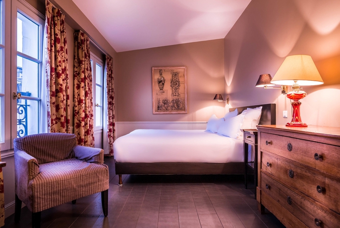 Imagen de la habitación del Hotel Le Lavoisier. Foto 7