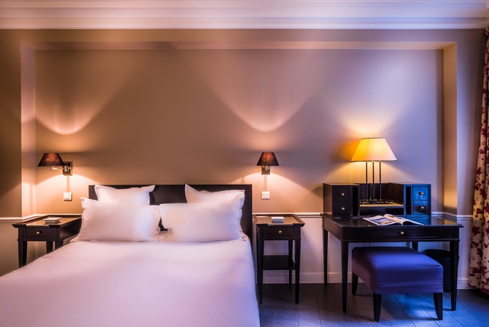 Imagen de la habitación del Hotel Le Lavoisier. Foto 8