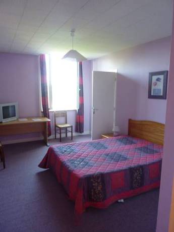 Imagen de la habitación del Hotel Le Limousin. Foto 2