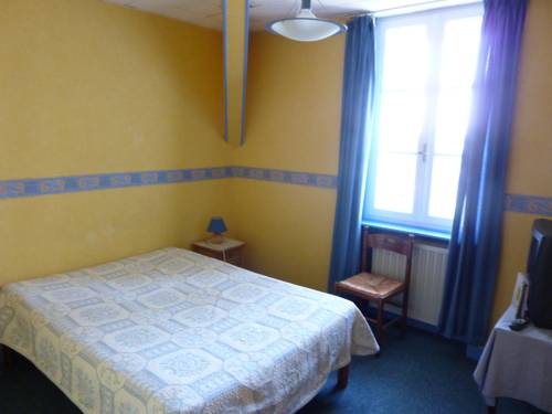 Imagen de la habitación del Hotel Le Limousin. Foto 4