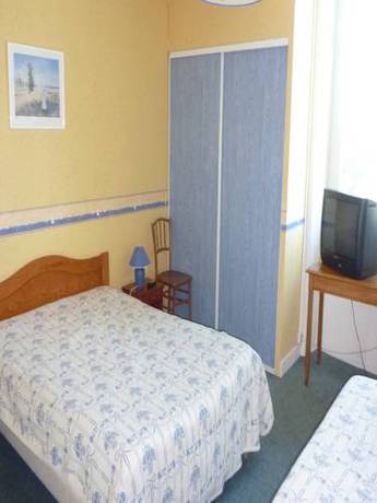 Imagen de la habitación del Hotel Le Limousin. Foto 8