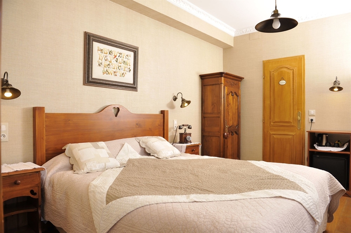 Imagen de la habitación del Hotel Le Lion D'or, Cauterets. Foto 4