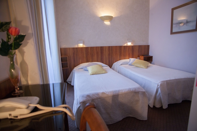 Imagen de la habitación del Hotel Le Lion D'or, Gramat. Foto 12