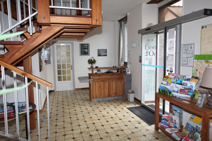 Imagen de la habitación del Hotel Le Lion D'or, Lamballe. Foto 5
