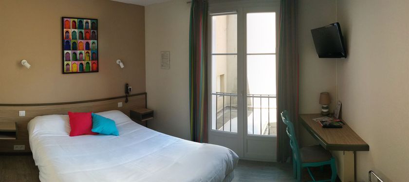 Imagen de la habitación del Hotel Le Lion D'or, Lamballe. Foto 11