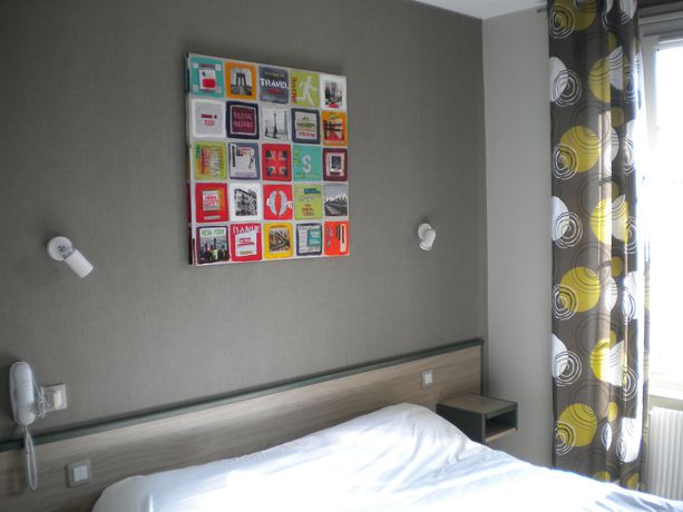 Imagen de la habitación del Hotel Le Lion D'or, Lamballe. Foto 15