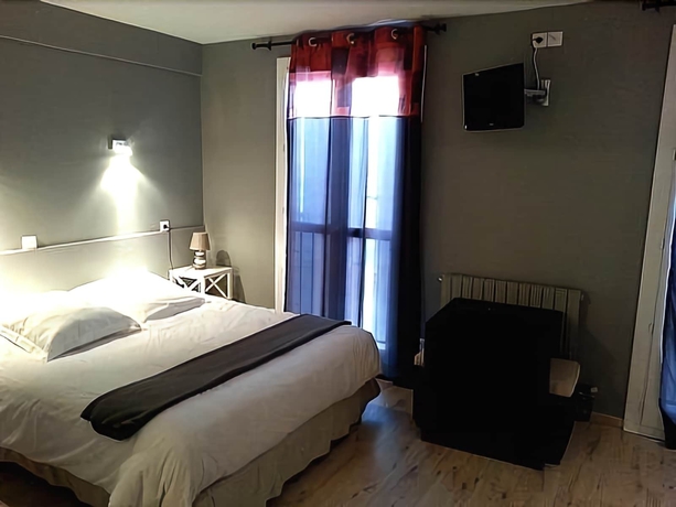 Imagen de la habitación del Hotel Le Lion D'or, Marmande. Foto 6