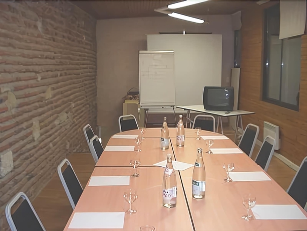 Imagen de los interiores del Hotel Le Lion D'or, Marmande. Foto 11