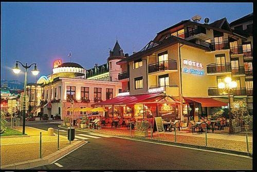 Imagen general del Hotel Le Littoral, Evian Les Bains. Foto 10