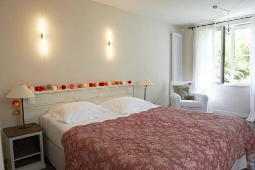 Imagen de la habitación del Hotel Le Lodge Kerisper. Foto 4