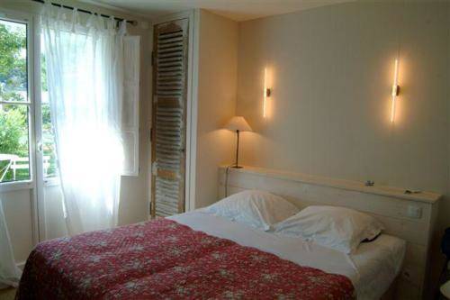 Imagen de la habitación del Hotel Le Lodge Kerisper. Foto 9