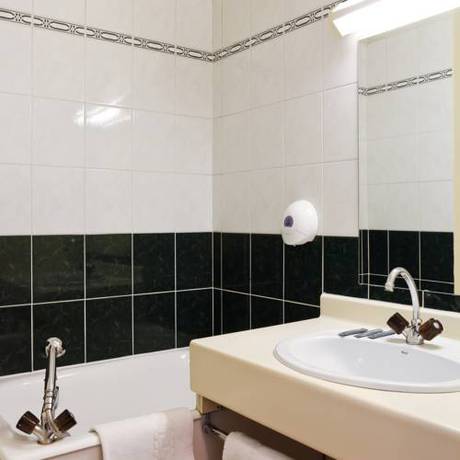 Imagen de la habitación del Hotel Le Lumière. Foto 8