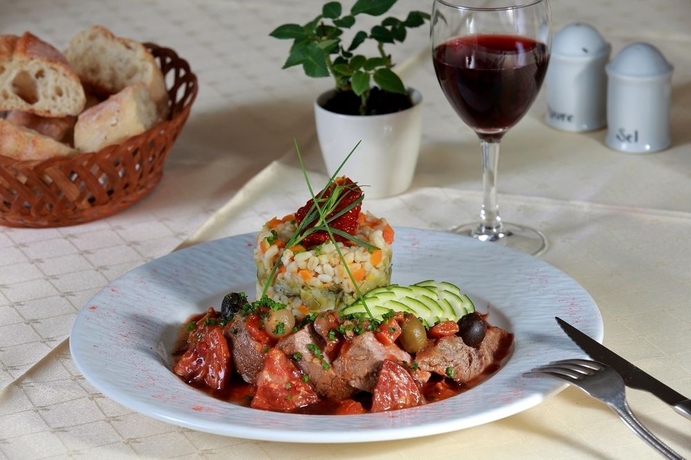 Imagen del bar/restaurante del Hotel Le Luth. Foto 3