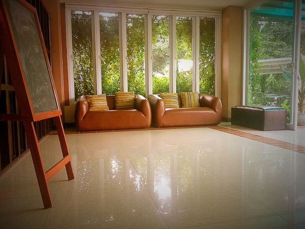 Imagen de los interiores del Hotel Le Luxe Residence. Foto 10