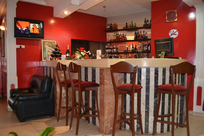 Imagen del bar/restaurante del Hotel Le Luxtral H&ocirc;tel. Foto 4