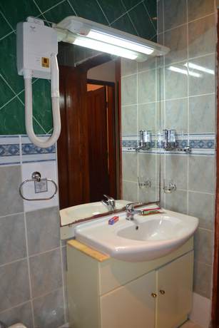 Imagen de la habitación del Hotel Le Luxtral H&ocirc;tel. Foto 10