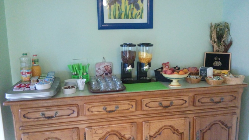 Imagen del bar/restaurante del Hotel Le Lyon Vert. Foto 3