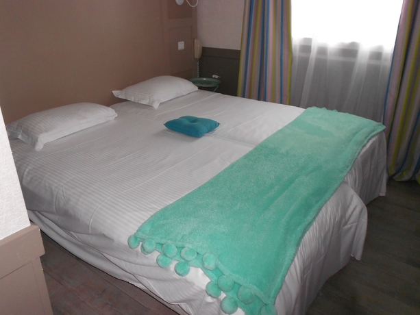 Imagen de la habitación del Hotel Le M and Spa Honfleur. Foto 5