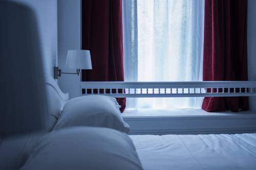 Imagen de la habitación del Hotel Le Magic Hall. Foto 10