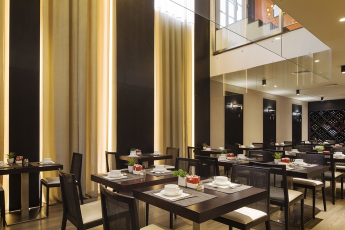 Imagen del bar/restaurante del Hotel Le Magnifique, Montparnasse. Foto 4
